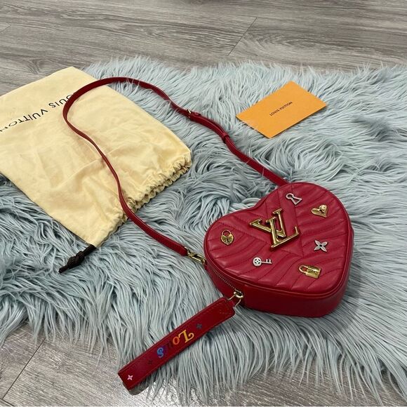 Louis Vuitton |limited edition| new wave heart crossbody bag love lock quilted - Picture 2 of 16